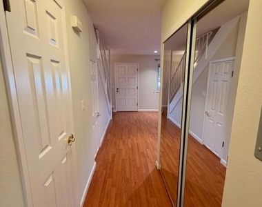 436 Sierra Vista Avenue - Photo Thumbnail 12