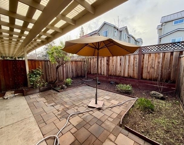 436 Sierra Vista Avenue - Photo Thumbnail 30