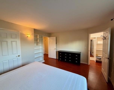 436 Sierra Vista Avenue - Photo Thumbnail 19