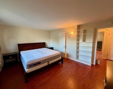 436 Sierra Vista Avenue - Photo Thumbnail 16