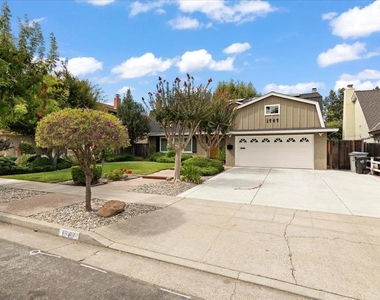 1747 Harte Drive - Photo Thumbnail 2