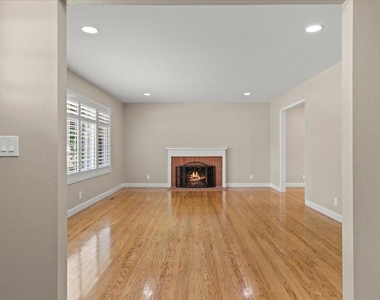 1747 Harte Drive - Photo Thumbnail 4