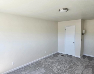 1266 7th Avenue - Photo Thumbnail 10