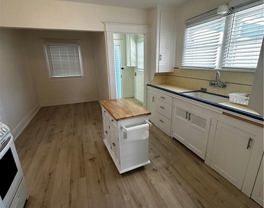 3455 Locust Street - Photo Thumbnail 2