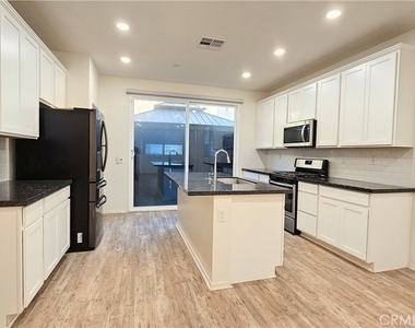 5362 Malibu - Photo Thumbnail 3