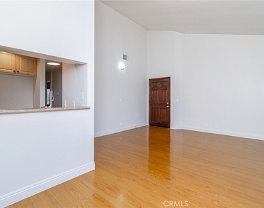 396 W Dryden Street - Photo Thumbnail 7