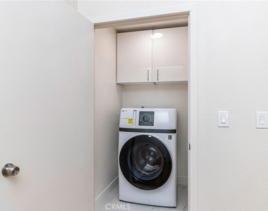 396 W Dryden Street - Photo Thumbnail 9