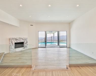 1740 Cielito Drive - Photo Thumbnail 3