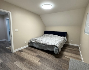 7923 Bellaire - Photo Thumbnail 13