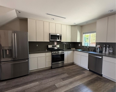 7923 Bellaire - Photo Thumbnail 4