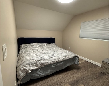 7923 Bellaire - Photo Thumbnail 12