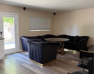 7923 Bellaire - Photo Thumbnail 6