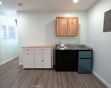 1733 Bonita - Photo Thumbnail 2