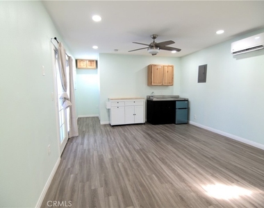 1733 Bonita - Photo Thumbnail 3