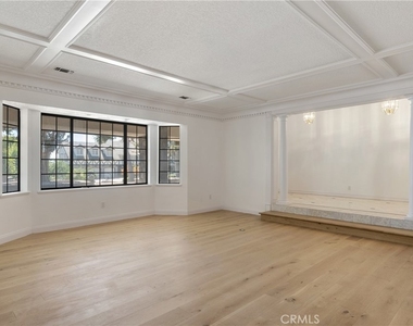249 Independence - Photo Thumbnail 3