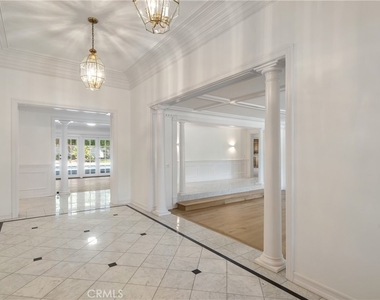 249 Independence - Photo Thumbnail 1