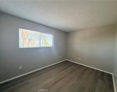 1194 Eddington Street - Photo Thumbnail 16