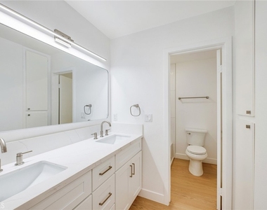 222 Teague - Photo Thumbnail 17