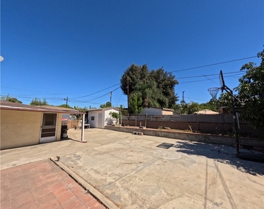 255 W La Verne - Photo Thumbnail 17