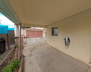 255 W La Verne - Photo Thumbnail 15