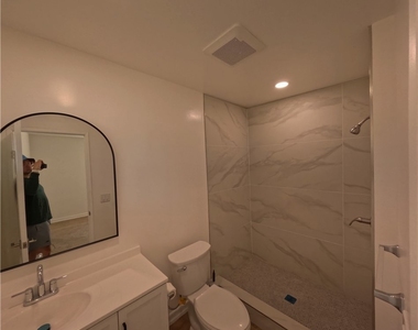 255 W La Verne - Photo Thumbnail 7
