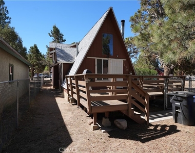 2130 7th Lane - Photo Thumbnail 3