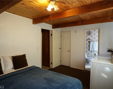 2130 7th Lane - Photo Thumbnail 16