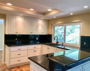 824 Hasting Circle - Photo Thumbnail 5
