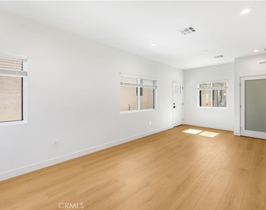 4042 Somers - Photo Thumbnail 4