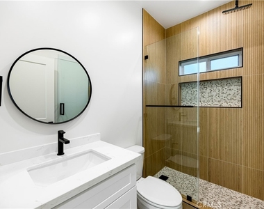 4042 Somers - Photo Thumbnail 11