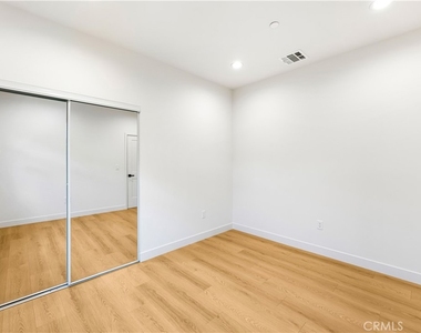 4042 Somers - Photo Thumbnail 13