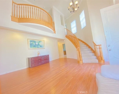 8943 Emperor Avenue - Photo Thumbnail 4