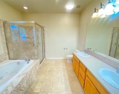 8943 Emperor Avenue - Photo Thumbnail 10