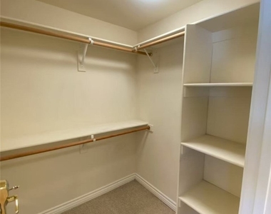8943 Emperor Avenue - Photo Thumbnail 15