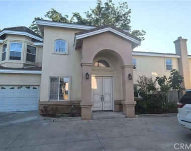 8943 Emperor Avenue - Photo Thumbnail 2