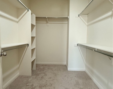 515 Florence - Photo Thumbnail 14