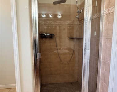 515 Florence - Photo Thumbnail 13