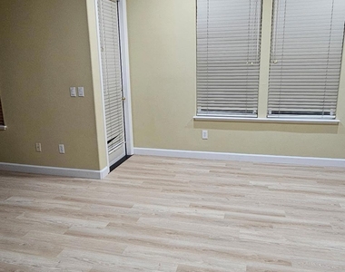 5107 Bianco Ct - Photo Thumbnail 2