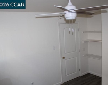 527 Vaqueros Ave - Photo Thumbnail 7