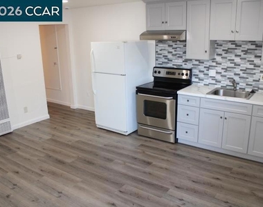 527 Vaqueros Ave - Photo Thumbnail 2