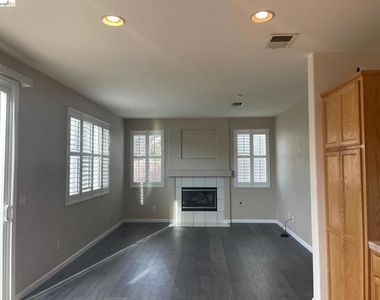 2309 St Augustine Dr - Photo Thumbnail 12
