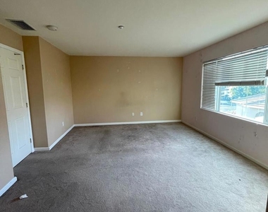 2309 St Augustine Dr - Photo Thumbnail 18
