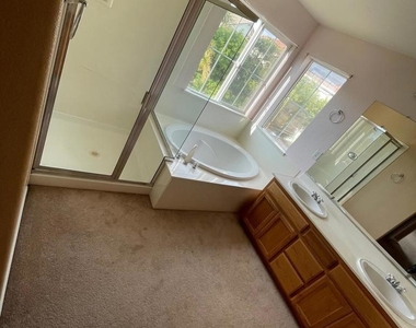 2309 St Augustine Dr - Photo Thumbnail 23
