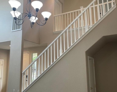 2309 St Augustine Dr - Photo Thumbnail 4