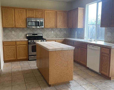 2309 St Augustine Dr - Photo Thumbnail 16