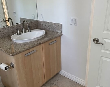 10633 Eastborne Avenue - Photo Thumbnail 14