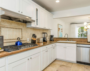 2101 Ocean Avenue - Photo Thumbnail 11