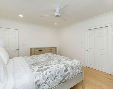 2101 Ocean Avenue - Photo Thumbnail 18