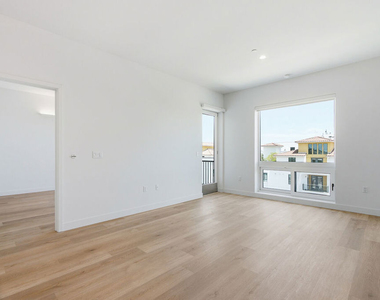 3555 Overland Avenue - Photo Thumbnail 6