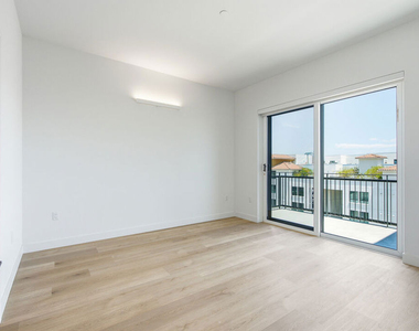 3555 Overland Avenue - Photo Thumbnail 11